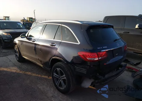 2019 Mercedes-Benz Glc 300 z USA, uszkodzony, nr VIN WDC0G4JB7K1004878